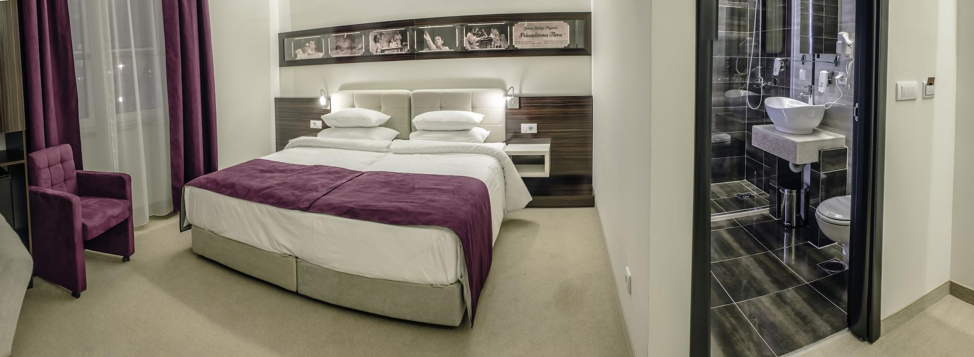 Hotel Theater Belgrade Garni Esterno foto