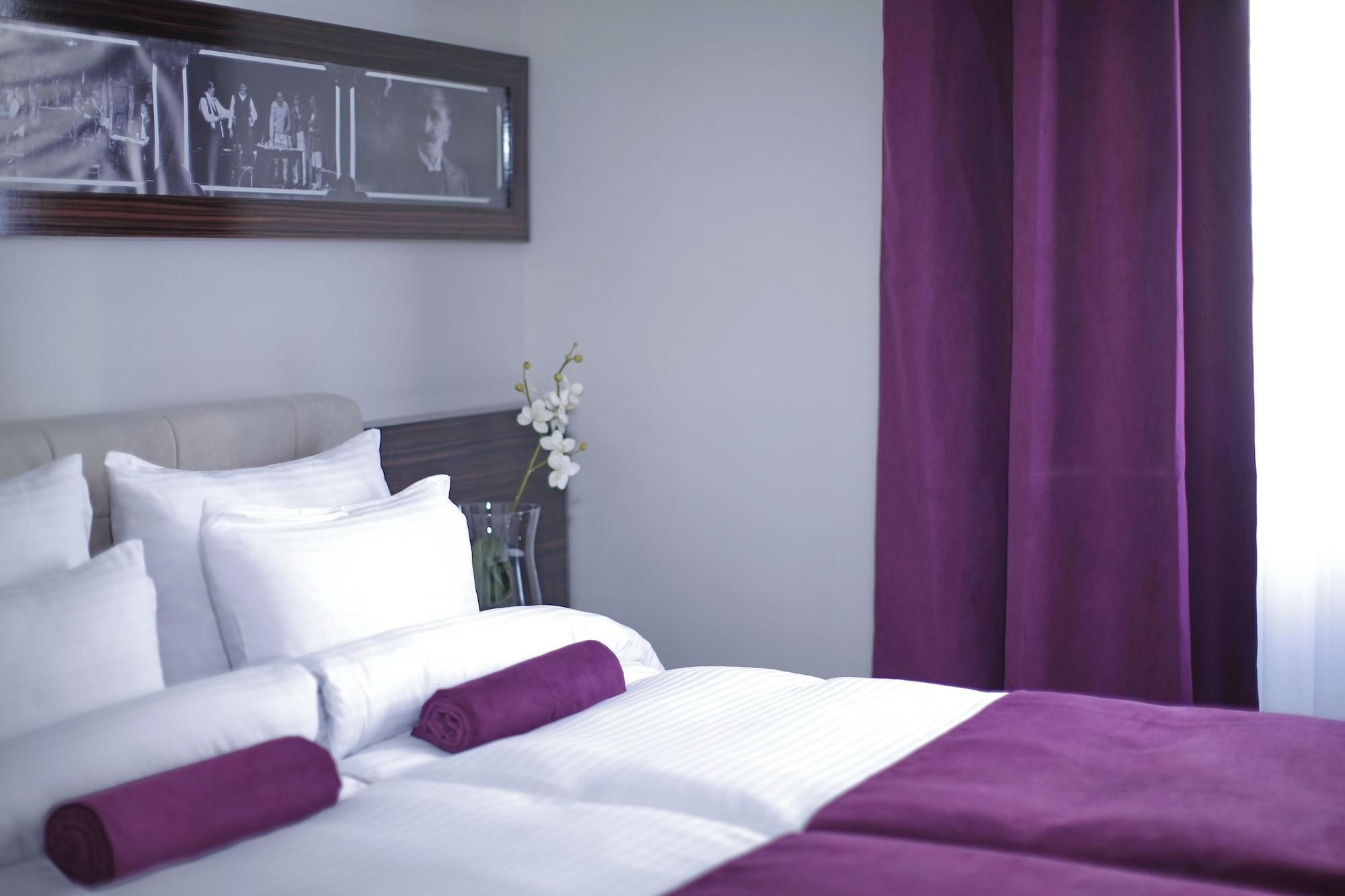 Hotel Theater Belgrade Garni Esterno foto