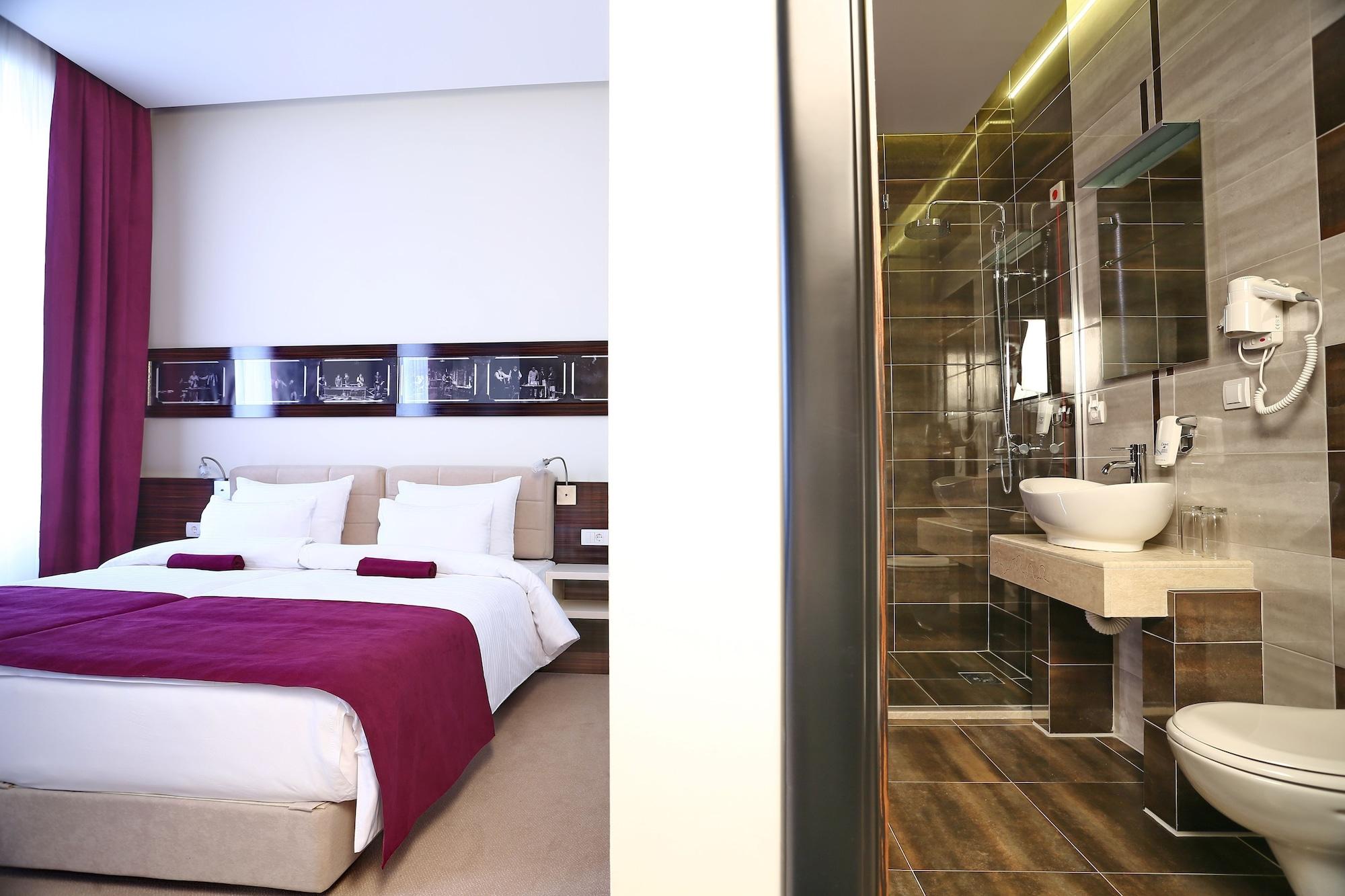 Hotel Theater Belgrade Garni Esterno foto