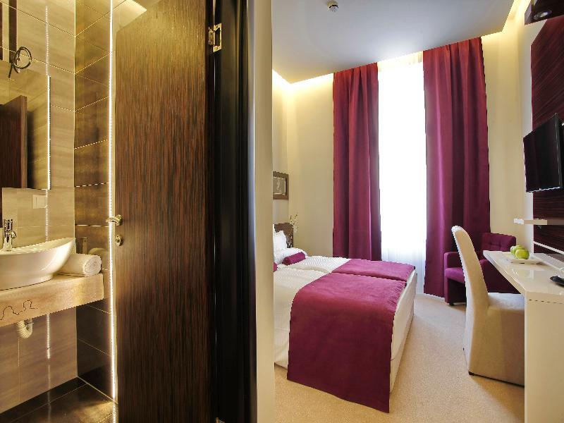 Hotel Theater Belgrade Garni Esterno foto