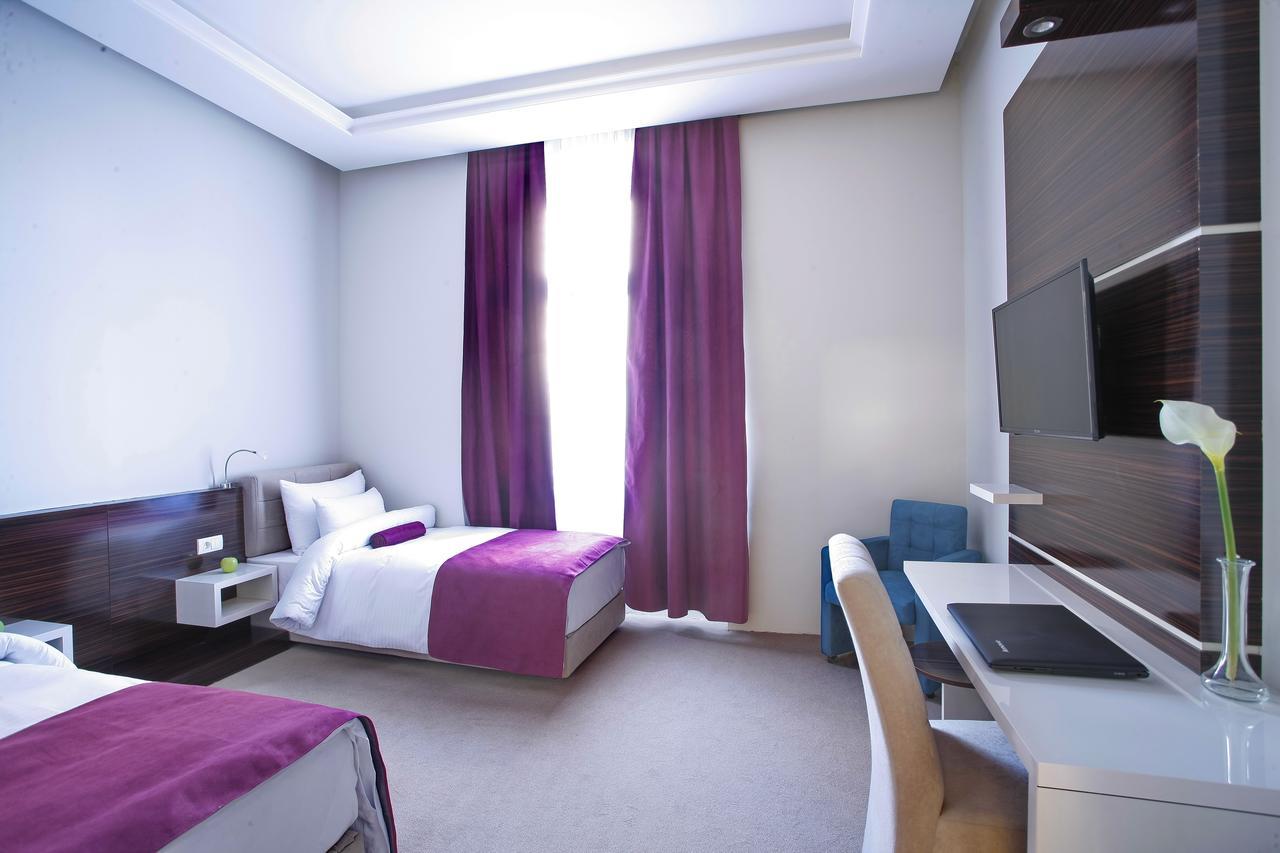 Hotel Theater Belgrade Garni Esterno foto