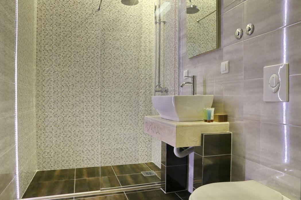 Hotel Theater Belgrade Garni Esterno foto
