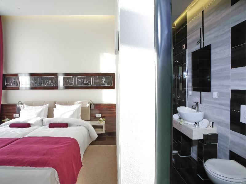 Hotel Theater Belgrade Garni Esterno foto