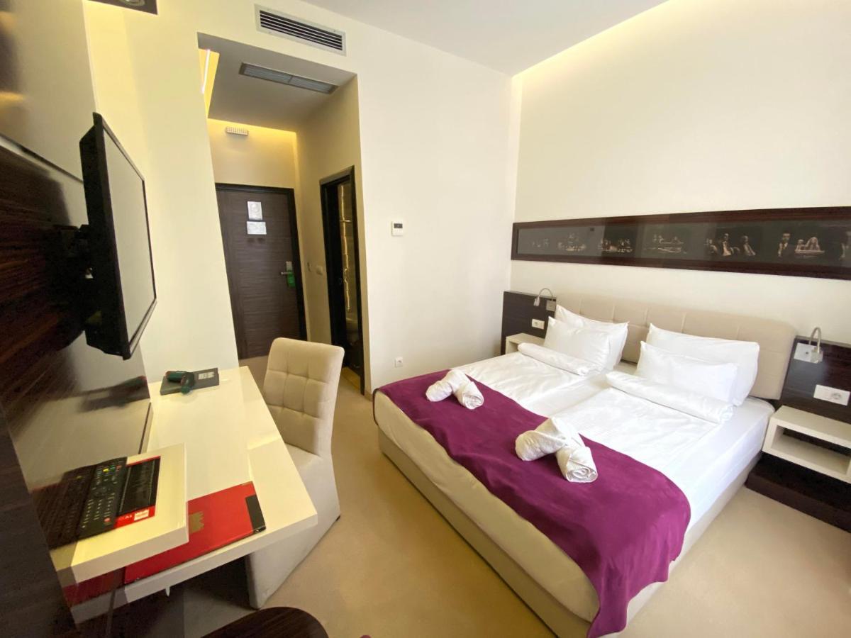 Hotel Theater Belgrade Garni Esterno foto